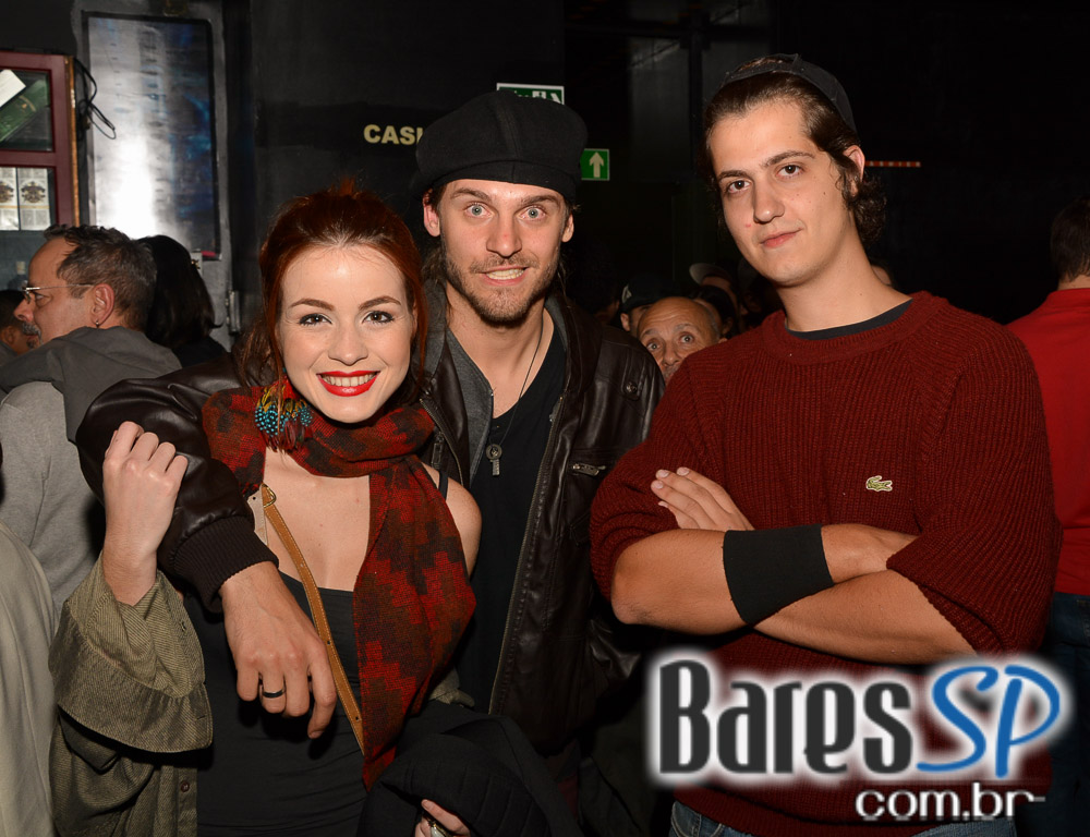 Banda Jamirulus tocou muito Pop Rock e agitou o palco do Na Mata Café Banda Jamirulus tocou muito Pop Rock e agitou o palco do Na Mata Café