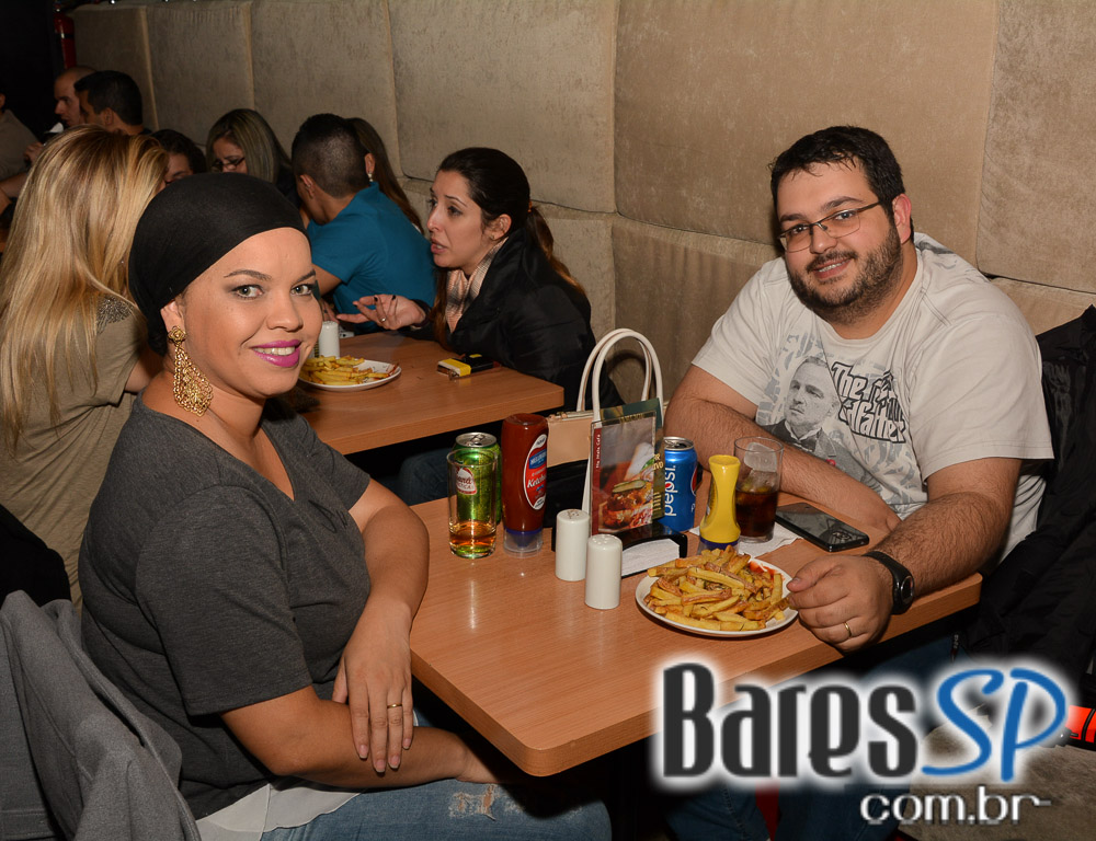 Banda Jamirulus tocou muito Pop Rock e agitou o palco do Na Mata Café Banda Jamirulus tocou muito Pop Rock e agitou o palco do Na Mata Café