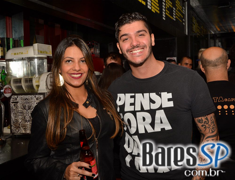 Banda Jamirulus tocou muito Pop Rock e agitou o palco do Na Mata Café Banda Jamirulus tocou muito Pop Rock e agitou o palco do Na Mata Café