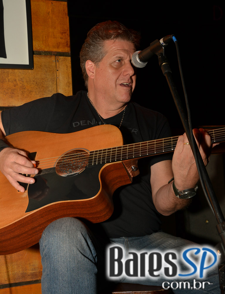 Banda Cover Up se apresentou no Kia Ora Itaim com o melhor do pop rock Banda Cover Up se apresentou no Kia Ora Itaim com o melhor do pop rock