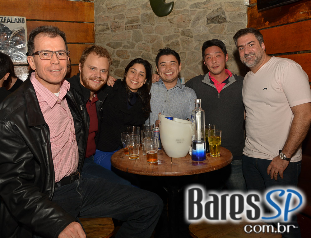 Banda Cover Up se apresentou no Kia Ora Itaim com o melhor do pop rock Banda Cover Up se apresentou no Kia Ora Itaim com o melhor do pop rock