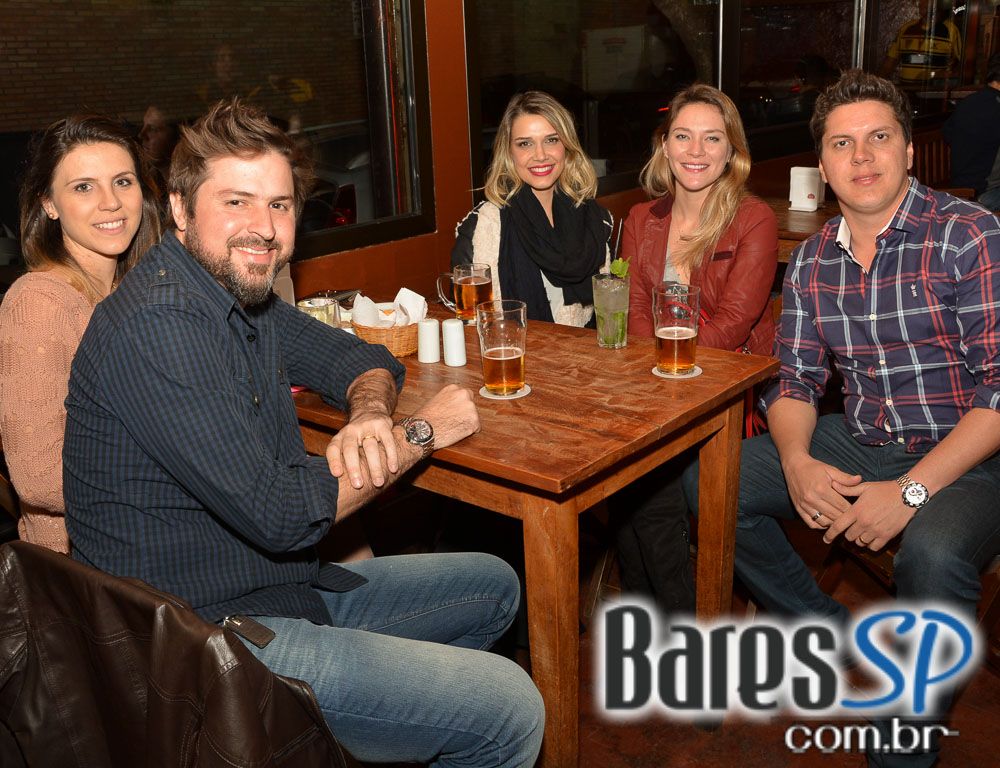 Banda Cover Up se apresentou no Kia Ora Itaim com o melhor do pop rock Banda Cover Up se apresentou no Kia Ora Itaim com o melhor do pop rock