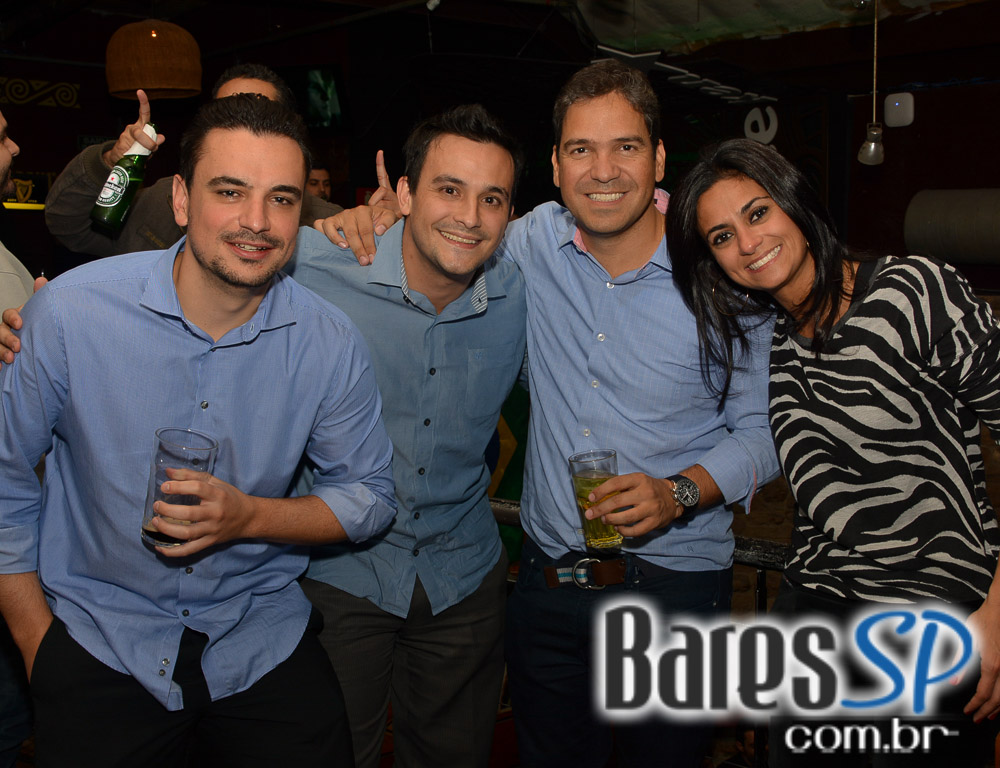 Banda Cover Up se apresentou no Kia Ora Itaim com o melhor do pop rock Banda Cover Up se apresentou no Kia Ora Itaim com o melhor do pop rock