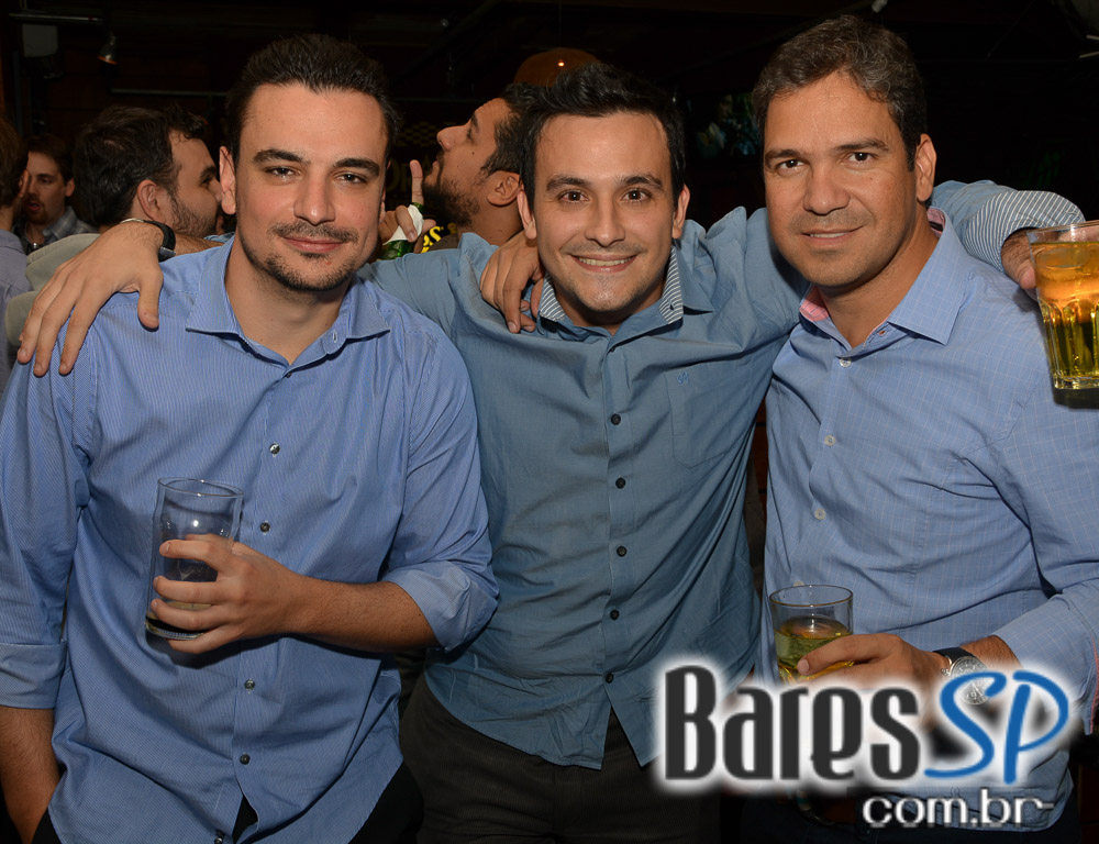 Banda Cover Up se apresentou no Kia Ora Itaim com o melhor do pop rock Banda Cover Up se apresentou no Kia Ora Itaim com o melhor do pop rock