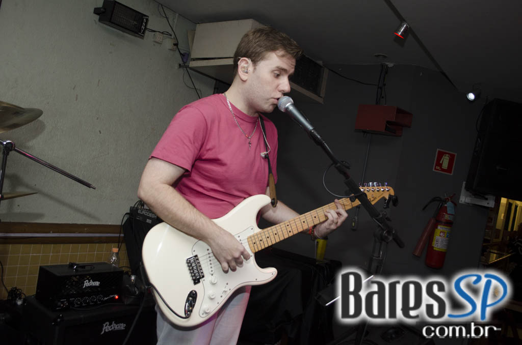 Banda Dec 19 animou o sábado com muito pop rock no Capital da Villa Banda Dec 19 animou o sábado com muito pop rock no Capital da Villa