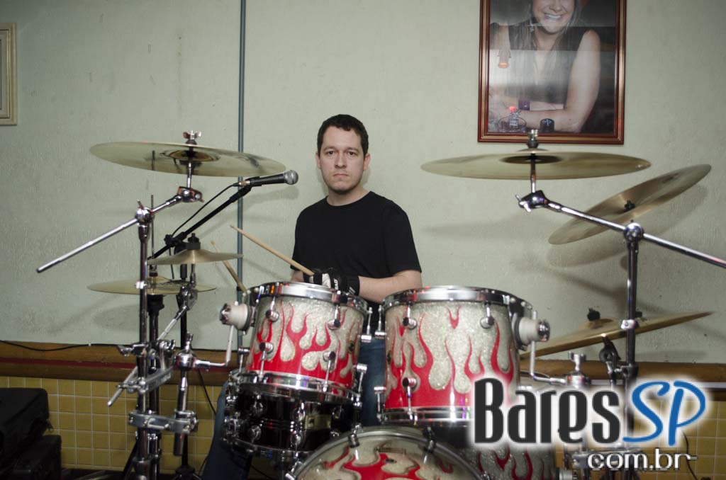 Banda Dec 19 animou o sábado com muito pop rock no Capital da Villa Banda Dec 19 animou o sábado com muito pop rock no Capital da Villa