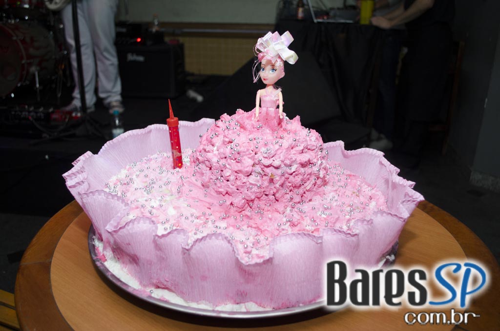 Banda Dec 19 animou o sábado com muito pop rock no Capital da Villa Banda Dec 19 animou o sábado com muito pop rock no Capital da Villa