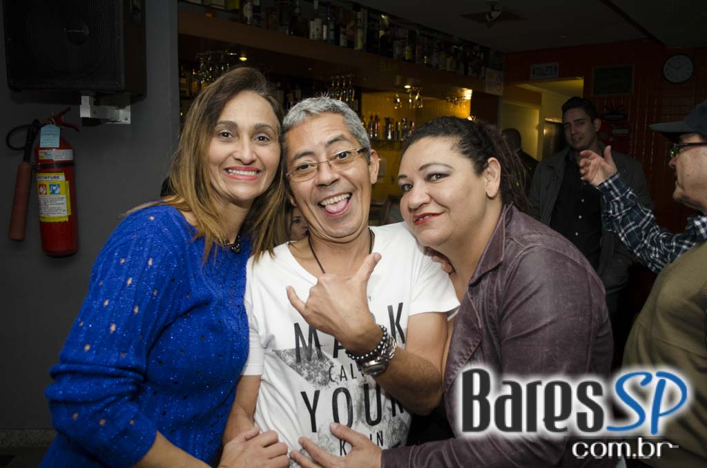 Banda Dec 19 animou o sábado com muito pop rock no Capital da Villa Banda Dec 19 animou o sábado com muito pop rock no Capital da Villa