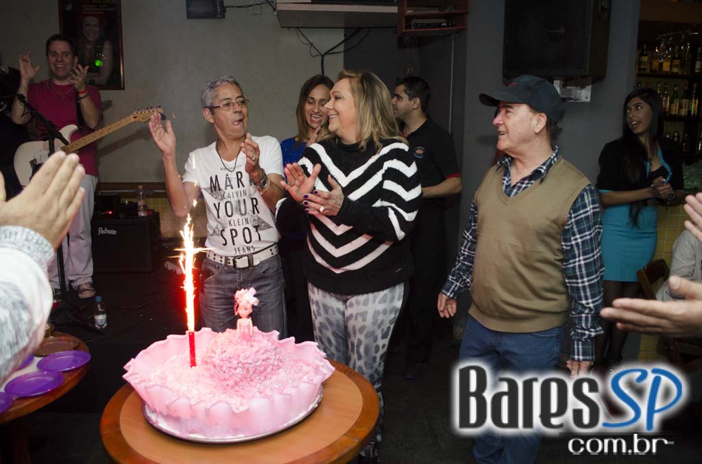 Banda Dec 19 animou o sábado com muito pop rock no Capital da Villa Banda Dec 19 animou o sábado com muito pop rock no Capital da Villa