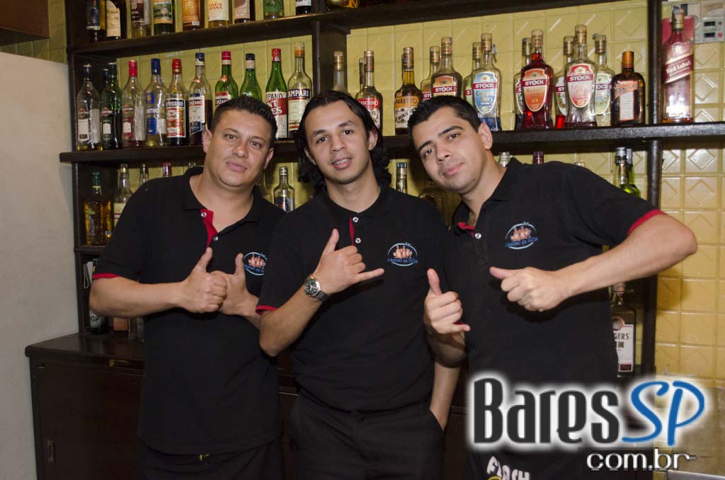 Banda Dec 19 animou o sábado com muito pop rock no Capital da Villa Banda Dec 19 animou o sábado com muito pop rock no Capital da Villa