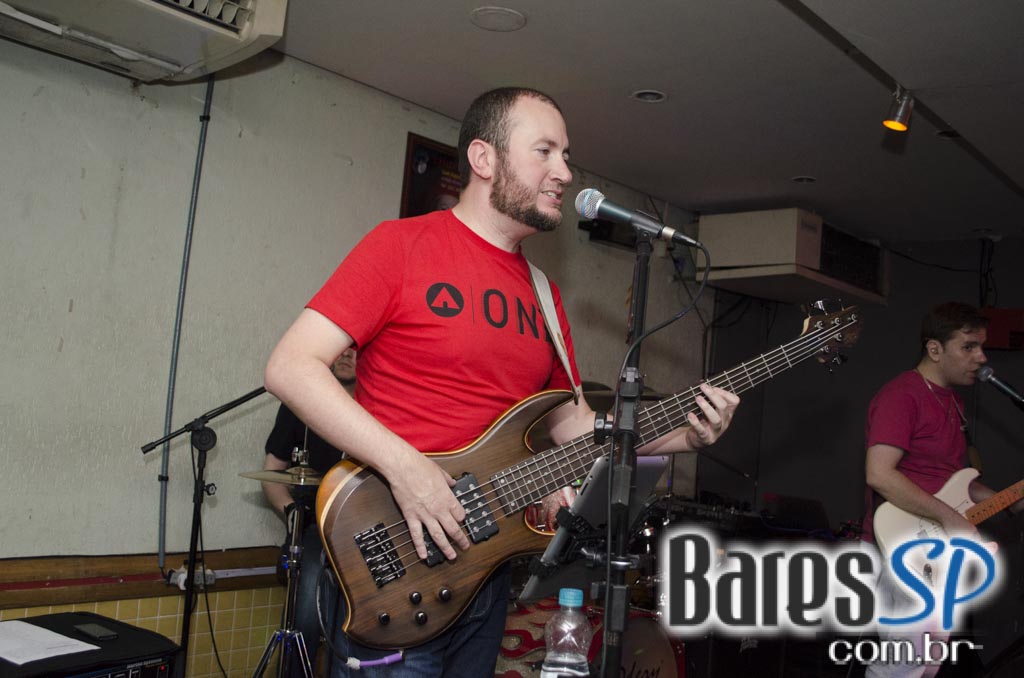 Banda Dec 19 animou o sábado com muito pop rock no Capital da Villa Banda Dec 19 animou o sábado com muito pop rock no Capital da Villa