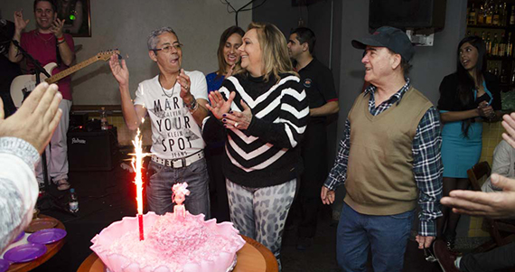 Banda Dec 19 animou o sábado com muito pop rock no Capital da Villa