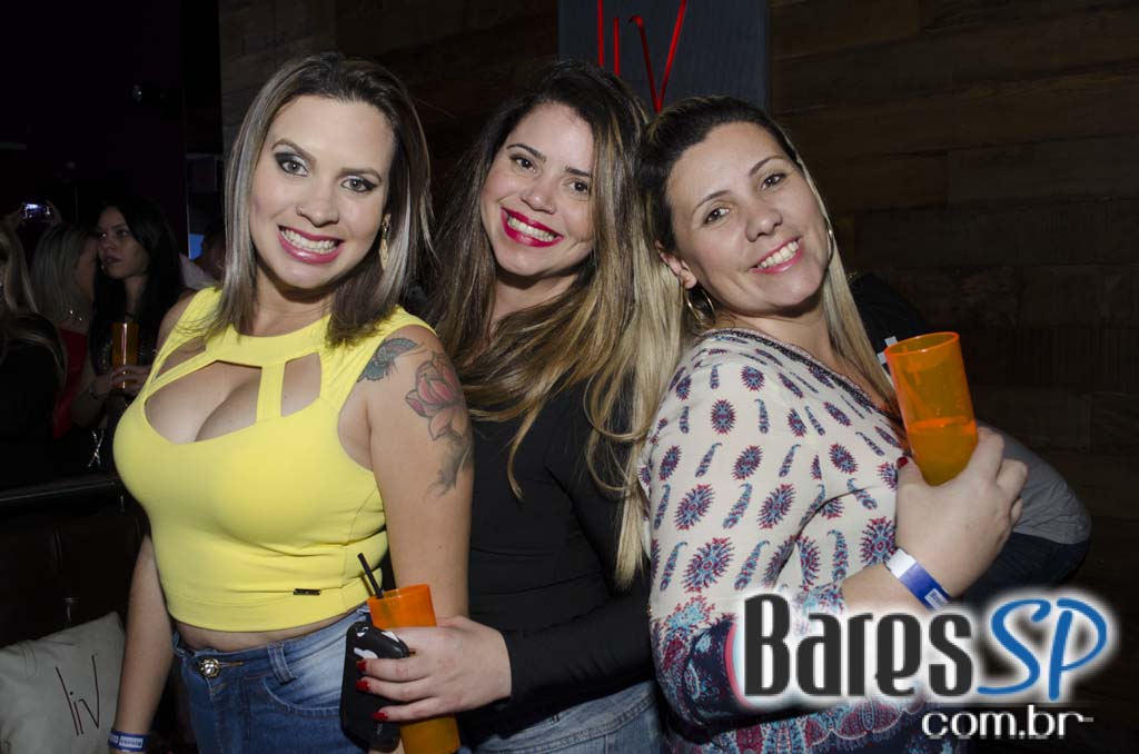 Turma do Pagode cantou seus sucessos e agitou a noite na Brooks SP Turma do Pagode cantou seus sucessos e agitou a noite na Brooks SP