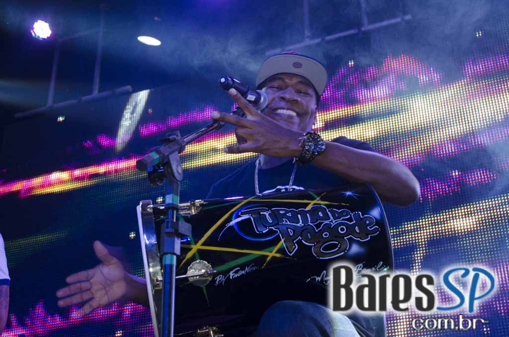 Turma do Pagode cantou seus sucessos e agitou a noite na Brooks SP Turma do Pagode cantou seus sucessos e agitou a noite na Brooks SP