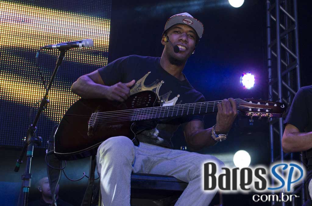 Turma do Pagode cantou seus sucessos e agitou a noite na Brooks SP Turma do Pagode cantou seus sucessos e agitou a noite na Brooks SP