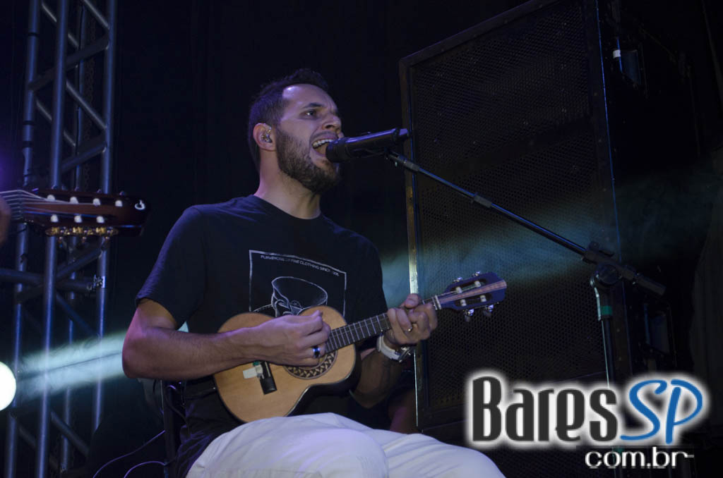 Turma do Pagode cantou seus sucessos e agitou a noite na Brooks SP Turma do Pagode cantou seus sucessos e agitou a noite na Brooks SP