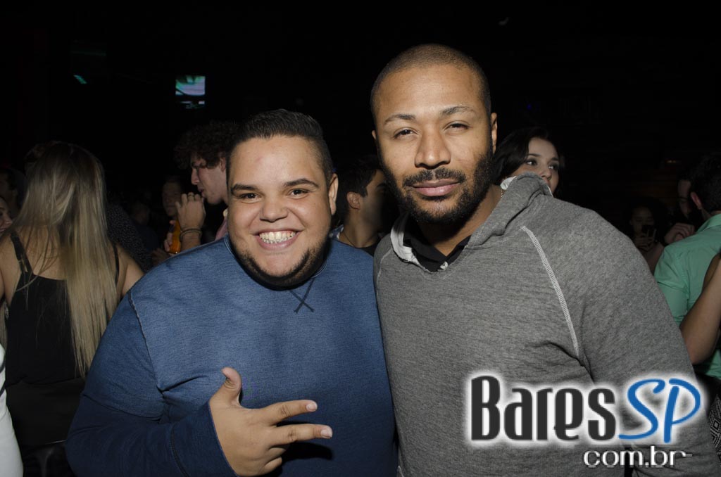 Turma do Pagode cantou seus sucessos e agitou a noite na Brooks SP Turma do Pagode cantou seus sucessos e agitou a noite na Brooks SP