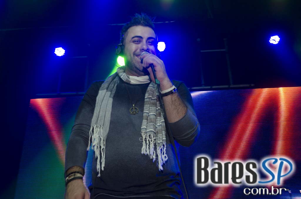 Turma do Pagode cantou seus sucessos e agitou a noite na Brooks SP Turma do Pagode cantou seus sucessos e agitou a noite na Brooks SP