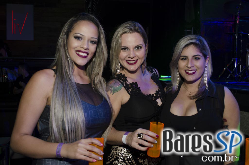 Turma do Pagode cantou seus sucessos e agitou a noite na Brooks SP Turma do Pagode cantou seus sucessos e agitou a noite na Brooks SP