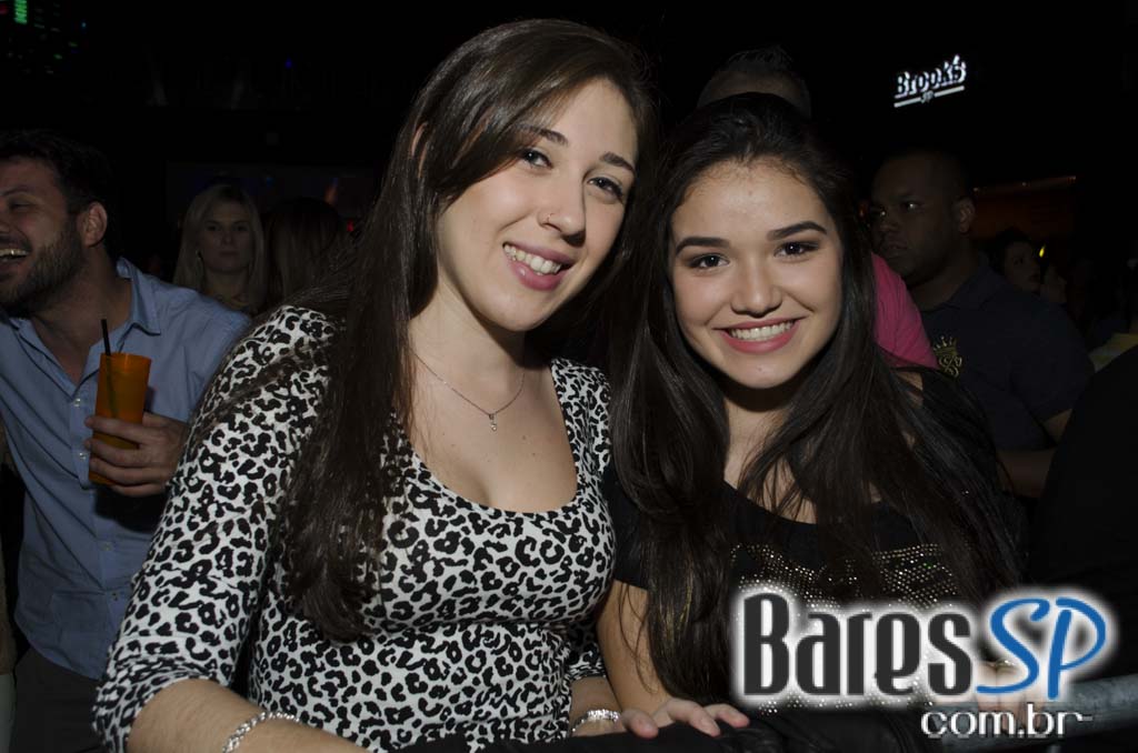 Turma do Pagode cantou seus sucessos e agitou a noite na Brooks SP Turma do Pagode cantou seus sucessos e agitou a noite na Brooks SP