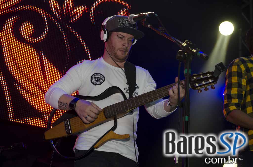 Turma do Pagode cantou seus sucessos e agitou a noite na Brooks SP Turma do Pagode cantou seus sucessos e agitou a noite na Brooks SP