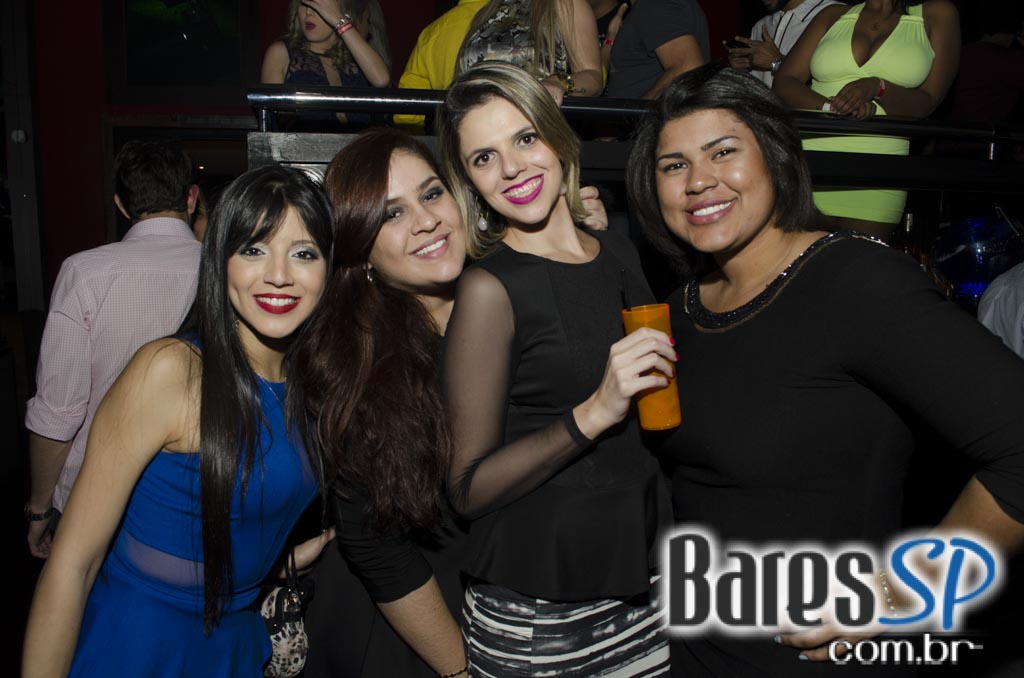 Turma do Pagode cantou seus sucessos e agitou a noite na Brooks SP Turma do Pagode cantou seus sucessos e agitou a noite na Brooks SP