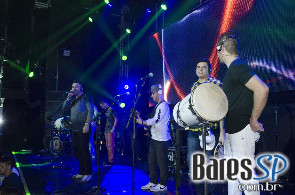 Turma do Pagode cantou seus sucessos e agitou a noite na Brooks SP Turma do Pagode cantou seus sucessos e agitou a noite na Brooks SP