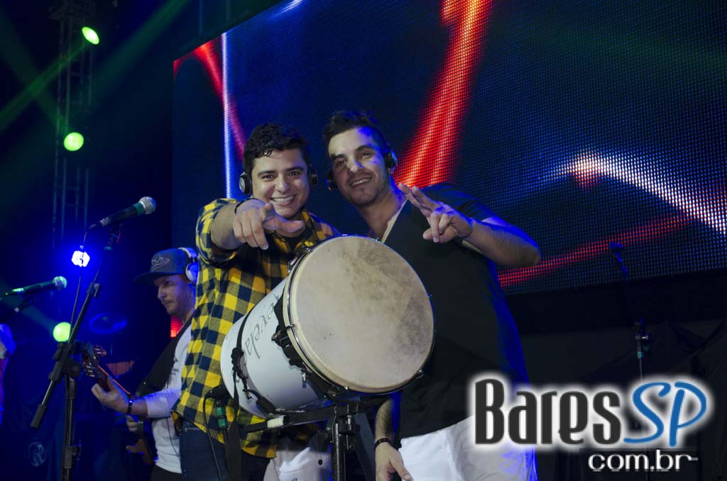 Turma do Pagode cantou seus sucessos e agitou a noite na Brooks SP Turma do Pagode cantou seus sucessos e agitou a noite na Brooks SP