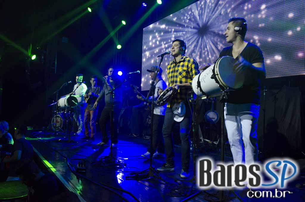 Turma do Pagode cantou seus sucessos e agitou a noite na Brooks SP Turma do Pagode cantou seus sucessos e agitou a noite na Brooks SP