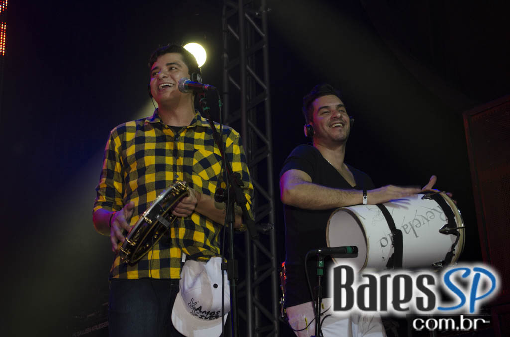 Turma do Pagode cantou seus sucessos e agitou a noite na Brooks SP Turma do Pagode cantou seus sucessos e agitou a noite na Brooks SP