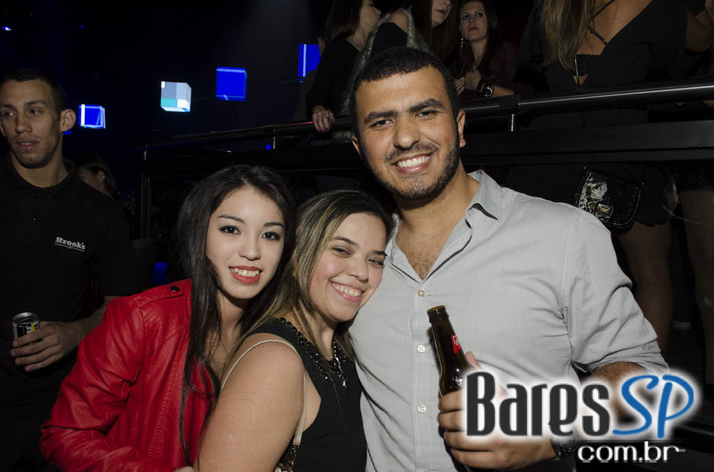 Turma do Pagode cantou seus sucessos e agitou a noite na Brooks SP Turma do Pagode cantou seus sucessos e agitou a noite na Brooks SP