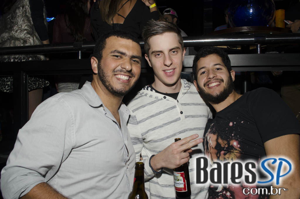 Turma do Pagode cantou seus sucessos e agitou a noite na Brooks SP Turma do Pagode cantou seus sucessos e agitou a noite na Brooks SP