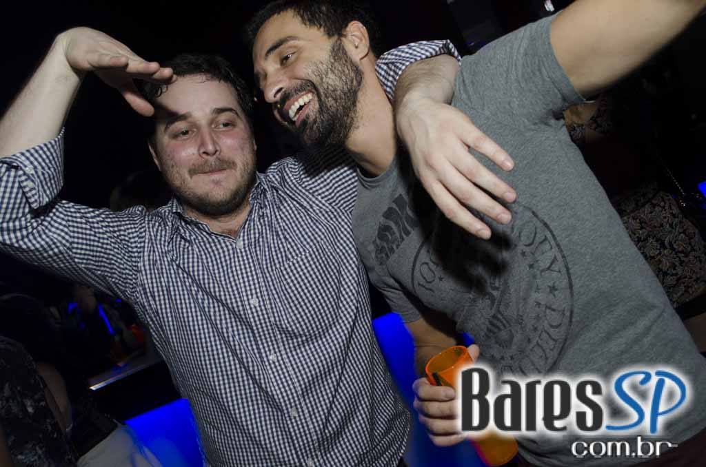 Turma do Pagode cantou seus sucessos e agitou a noite na Brooks SP Turma do Pagode cantou seus sucessos e agitou a noite na Brooks SP