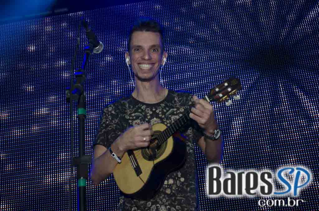 Turma do Pagode cantou seus sucessos e agitou a noite na Brooks SP Turma do Pagode cantou seus sucessos e agitou a noite na Brooks SP