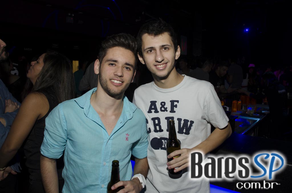 Turma do Pagode cantou seus sucessos e agitou a noite na Brooks SP Turma do Pagode cantou seus sucessos e agitou a noite na Brooks SP