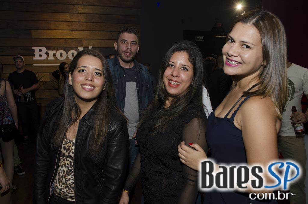 Turma do Pagode cantou seus sucessos e agitou a noite na Brooks SP Turma do Pagode cantou seus sucessos e agitou a noite na Brooks SP