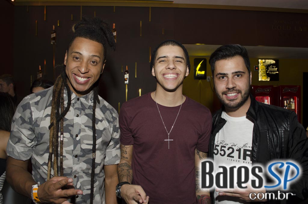 Turma do Pagode cantou seus sucessos e agitou a noite na Brooks SP Turma do Pagode cantou seus sucessos e agitou a noite na Brooks SP