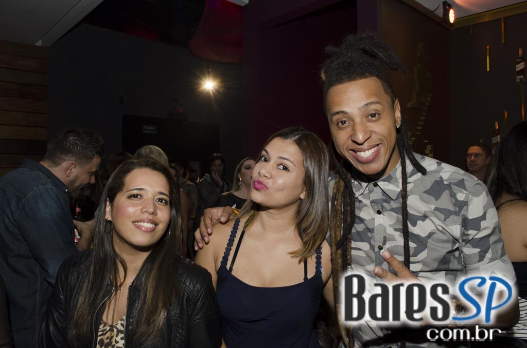 Turma do Pagode cantou seus sucessos e agitou a noite na Brooks SP Turma do Pagode cantou seus sucessos e agitou a noite na Brooks SP