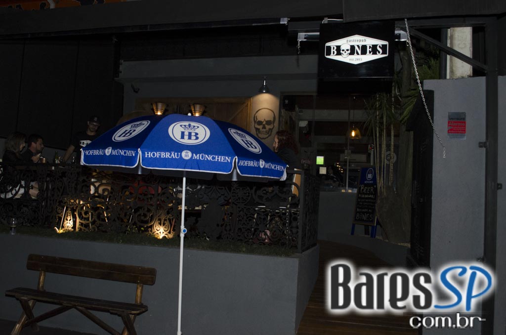 Inauguração do Bones Gastropub ofereceu ampla carta de cervejas e pratos especiais Inauguração do Bones Gastropub ofereceu ampla carta de cervejas e pratos especiais