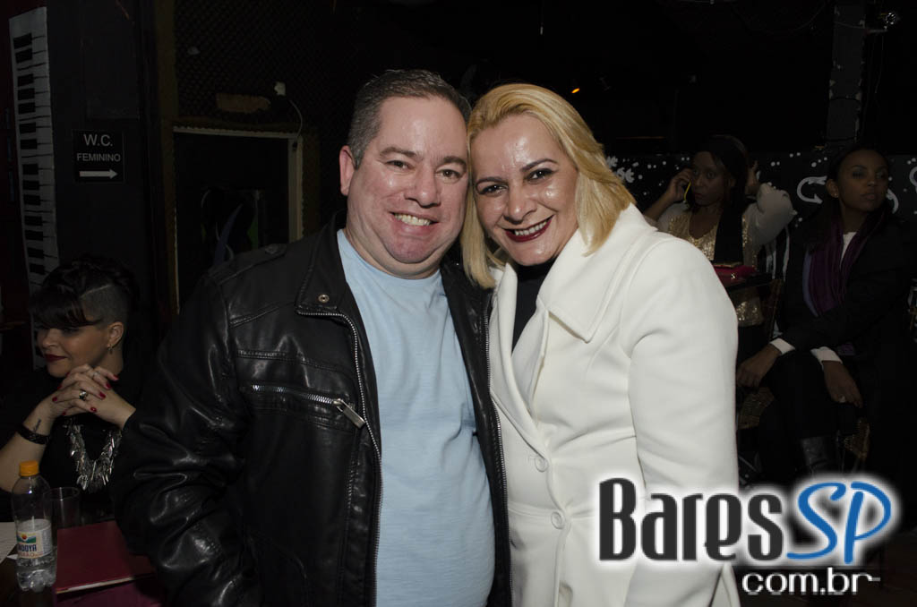 Grazie A Dio! recebeu show da cantora inglesa Jesuton com sucessos da Soul Music Grazie A Dio! recebeu show da cantora inglesa Jesuton com sucessos da Soul Music