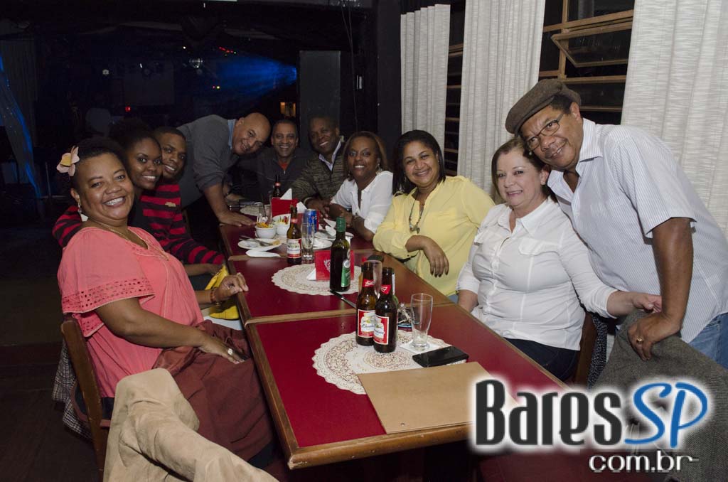 Grazie A Dio! recebeu show da cantora inglesa Jesuton com sucessos da Soul Music Grazie A Dio! recebeu show da cantora inglesa Jesuton com sucessos da Soul Music