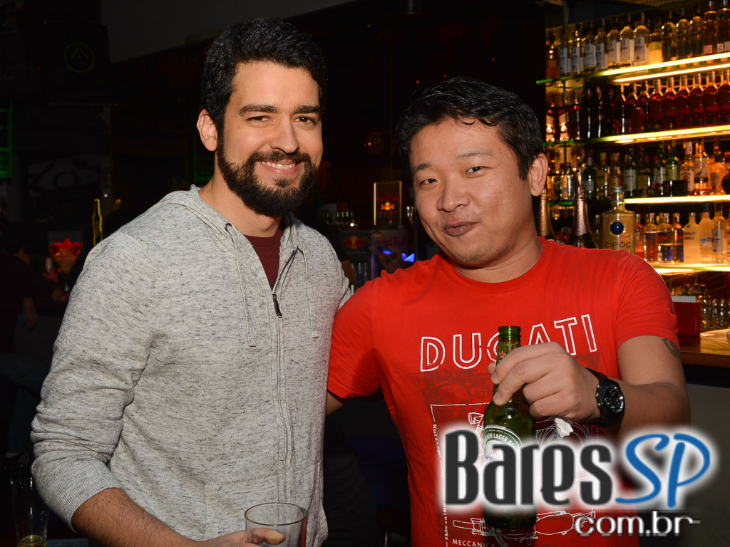 Banda Pollaris tocou muito pop rock e agitou o London Station Banda Pollaris tocou muito pop rock e agitou o London Station