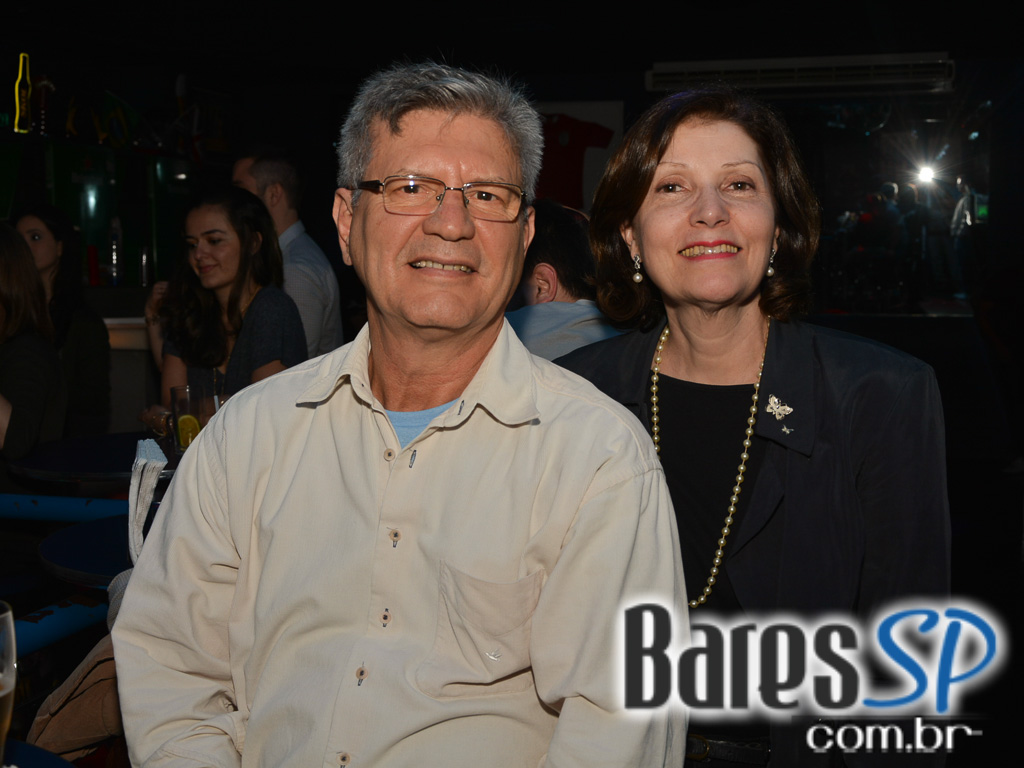 Banda Pollaris tocou muito pop rock e agitou o London Station Banda Pollaris tocou muito pop rock e agitou o London Station