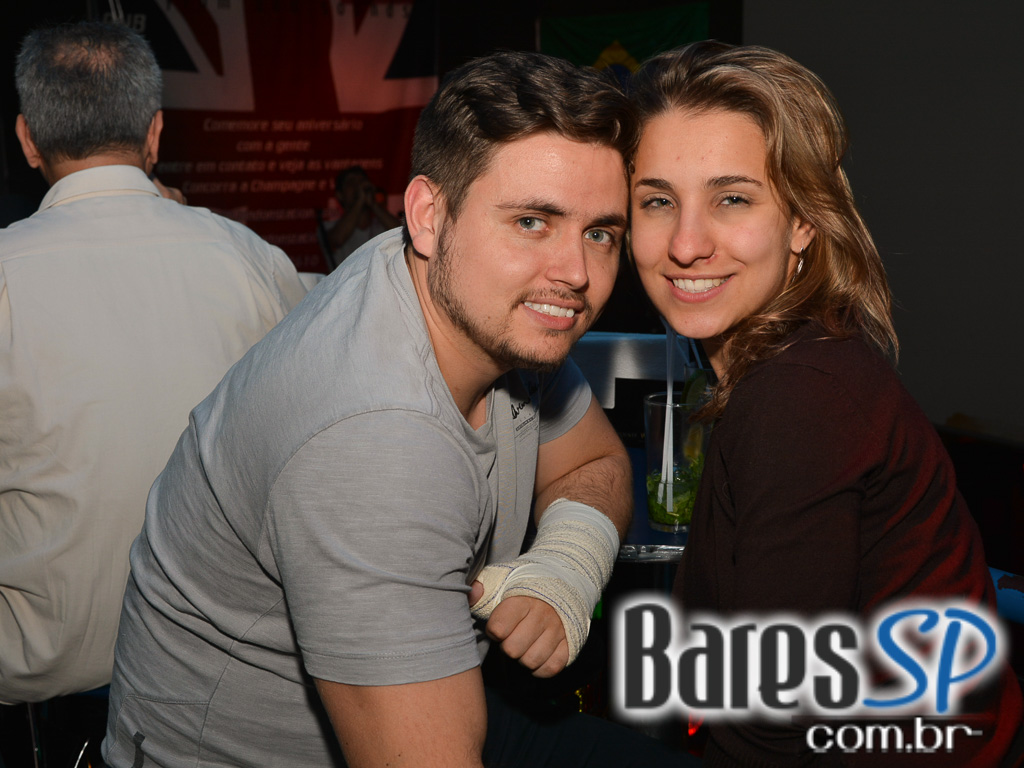 Banda Pollaris tocou muito pop rock e agitou o London Station Banda Pollaris tocou muito pop rock e agitou o London Station