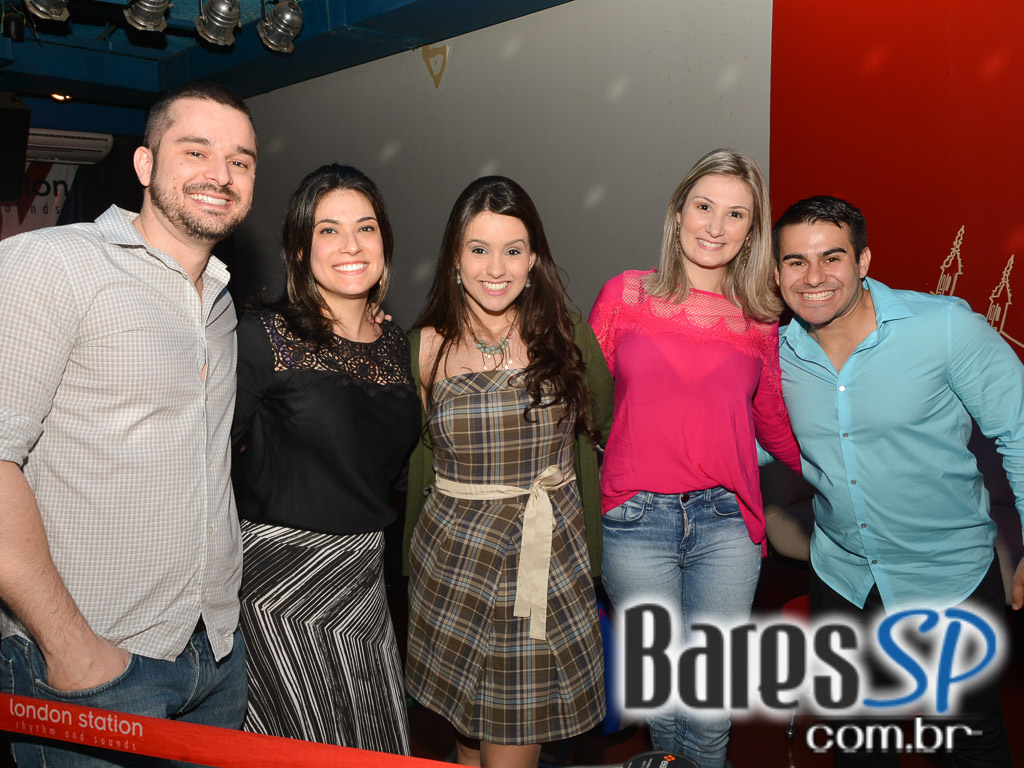 Banda Pollaris tocou muito pop rock e agitou o London Station Banda Pollaris tocou muito pop rock e agitou o London Station