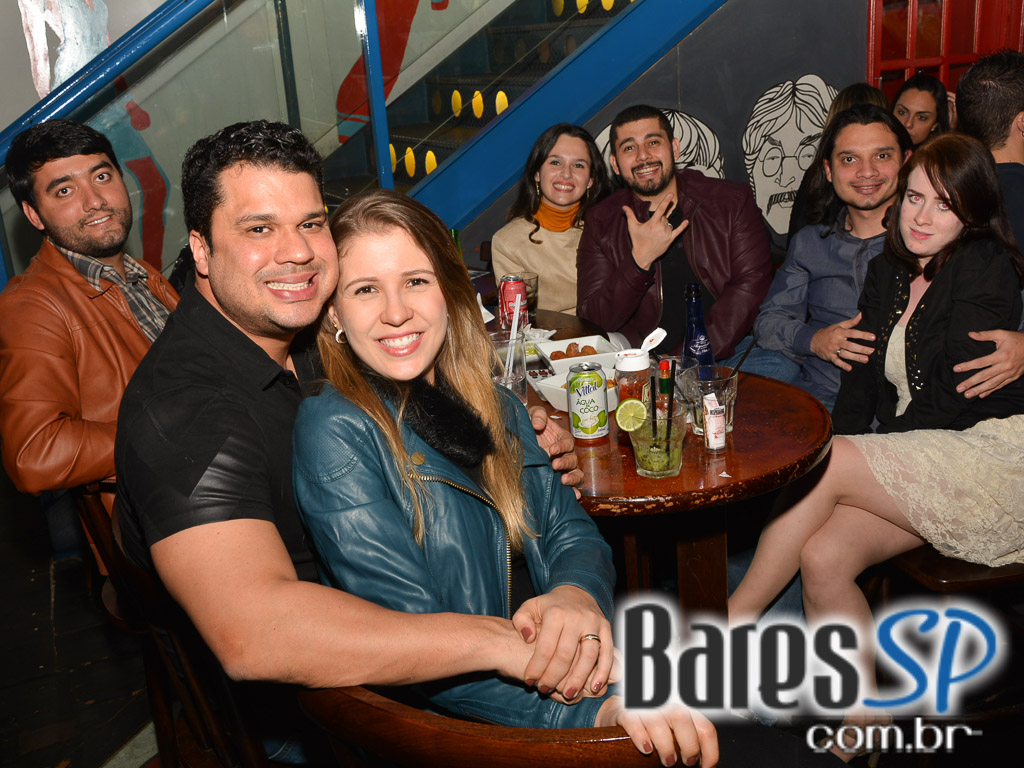 Banda Pollaris tocou muito pop rock e agitou o London Station Banda Pollaris tocou muito pop rock e agitou o London Station