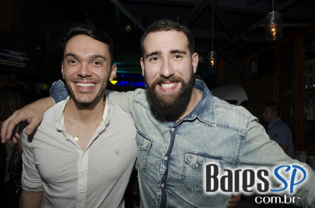 Jack Fast se apresentou no palco do Jet Lag Pub com muito groove, soul e funk Jack Fast se apresentou no palco do Jet Lag Pub com muito groove, soul e funk