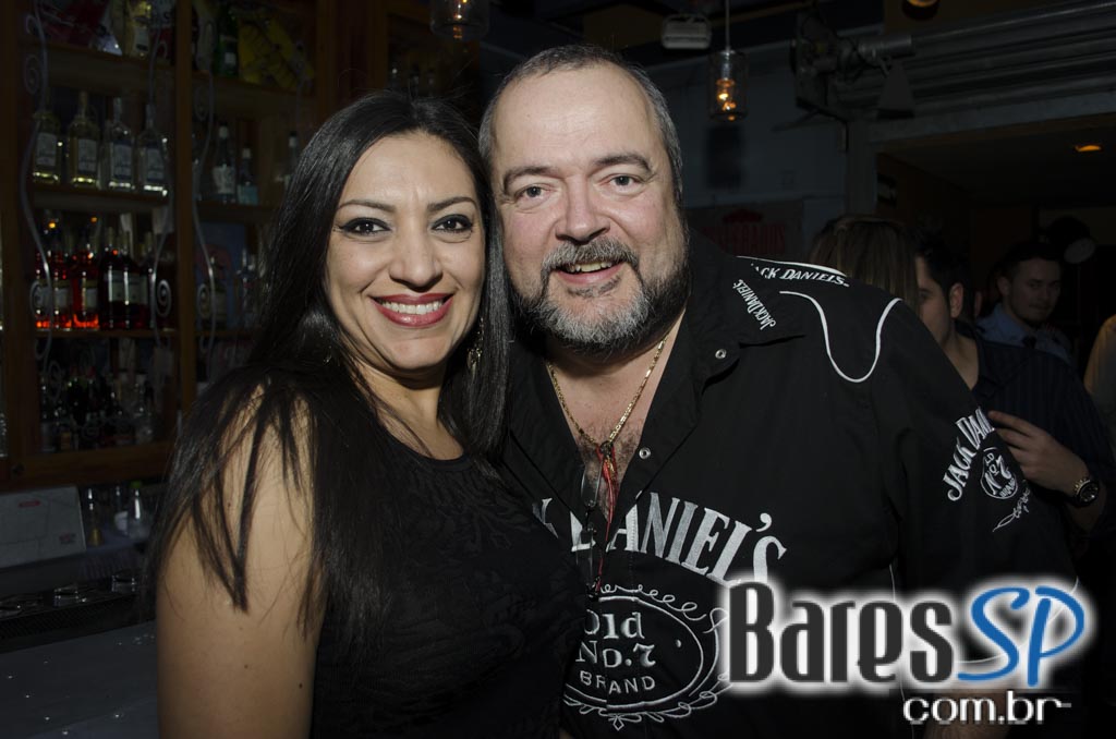 Jack Fast se apresentou no palco do Jet Lag Pub com muito groove, soul e funk Jack Fast se apresentou no palco do Jet Lag Pub com muito groove, soul e funk