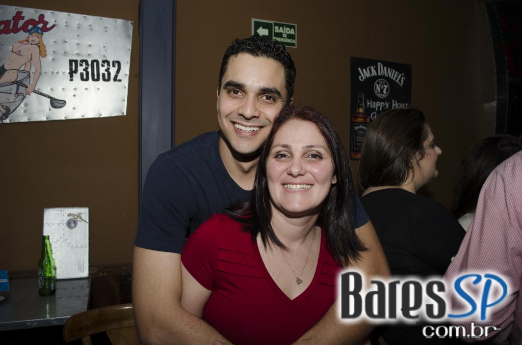 Jack Fast se apresentou no palco do Jet Lag Pub com muito groove, soul e funk Jack Fast se apresentou no palco do Jet Lag Pub com muito groove, soul e funk