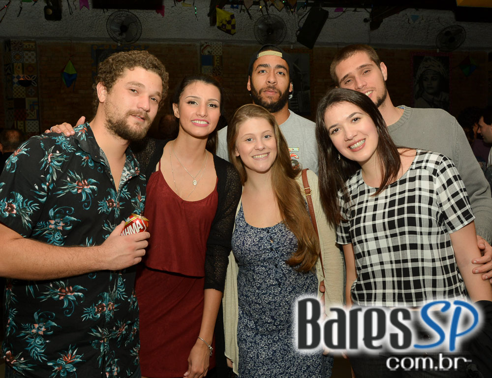 Canto da Ema recebeu os agitos do Trio Sinhá Flor e do Grupo 2 Dobrado Canto da Ema recebeu os agitos do Trio Sinhá Flor e do Grupo 2 Dobrado